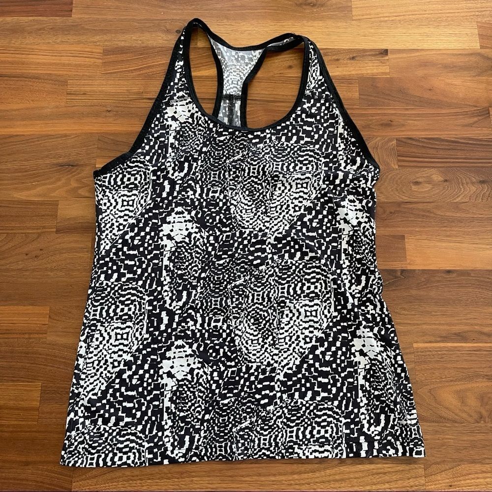 🍋 BCG • Black & White Athletic Tank Top
